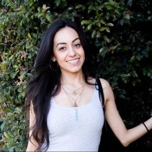 Meet your Posher, Tania